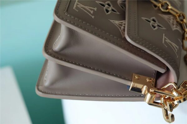 Louis Vuitton Classic Dauphine Handbag - Light Coffee - Image 4