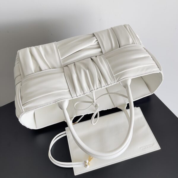 Bottega Veneta New Tote Bag - White - Image 3